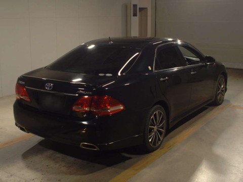 2009 Toyota Crown GRS200[1]