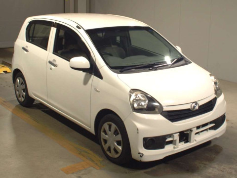 2014 Daihatsu Mira es LA300S[2]