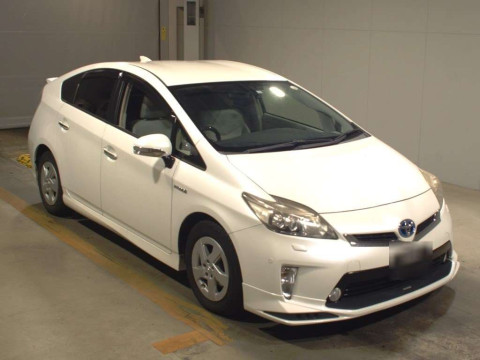 2012 Toyota Prius ZVW30[2]