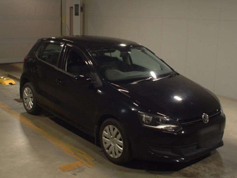 2011 Volkswagen Polo 6RCBZ[2]