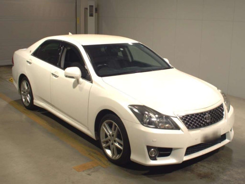 2011 Toyota Crown GRS200[2]