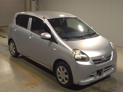 2012 Daihatsu Mira es LA300S[2]