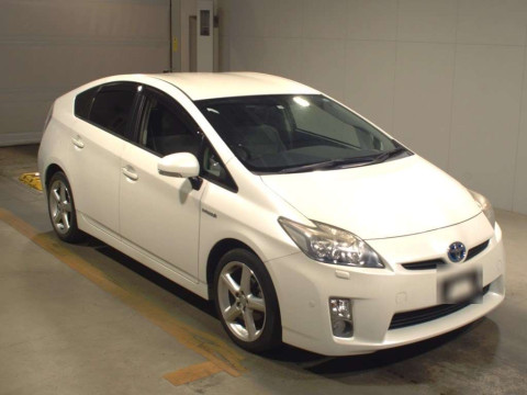 2011 Toyota Prius ZVW30[2]