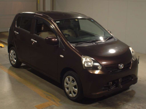 2011 Daihatsu Mira es LA300S[2]