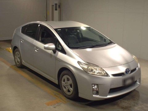 2010 Toyota Prius ZVW30[2]