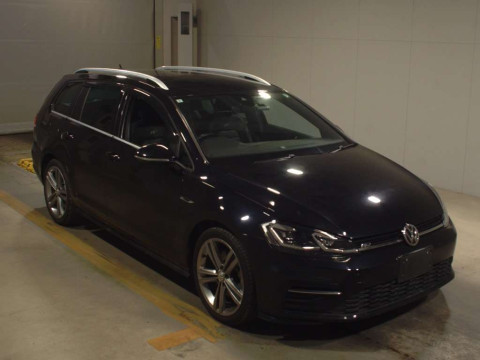 2019 Volkswagen Golf Variant AUCHP[2]