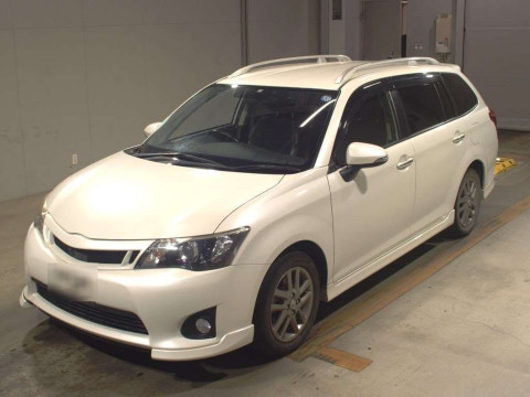 2013 Toyota Corolla Fielder NZE161G[0]