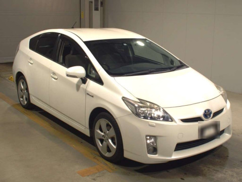 2011 Toyota Prius ZVW30[2]