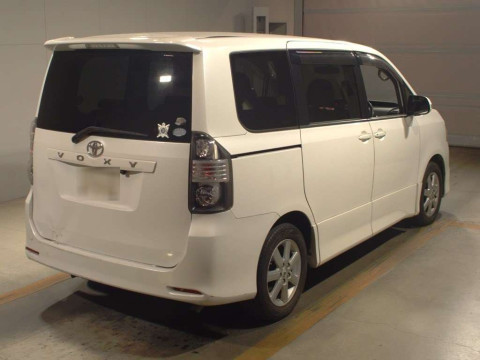 2009 Toyota Voxy ZRR70W[1]