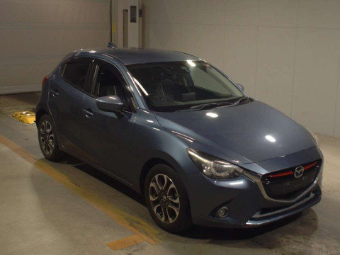 2016 Mazda Demio DJ5FS[2]