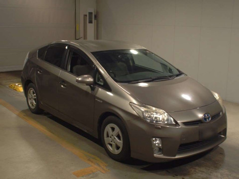 2011 Toyota Prius ZVW30[2]