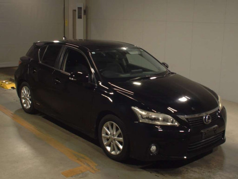 2011 Lexus CT ZWA10[2]