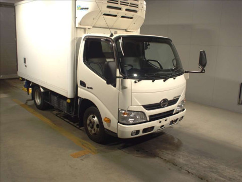 2015 Hino DUTRO XZC605M[2]