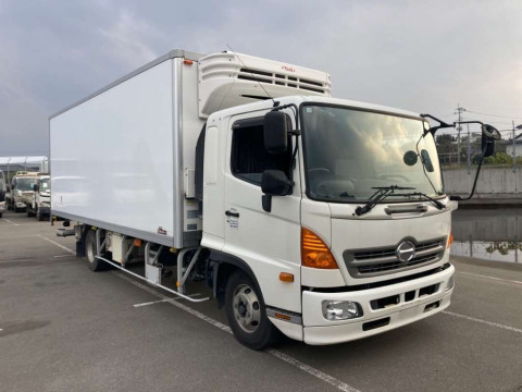 2017 Hino RANGER FD9JLAA[2]