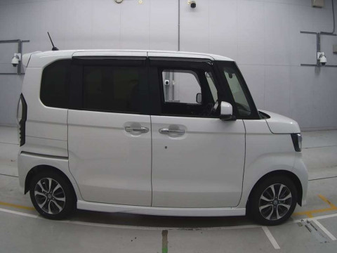 2023 Honda N-BOX CUSTOM JF3[2]