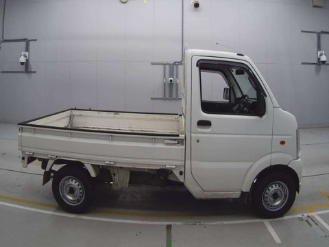 2011 Suzuki Carry Truck DA63T[2]