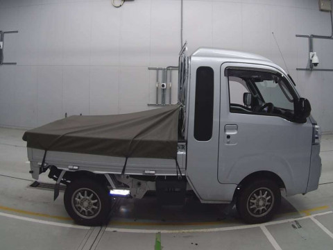 2024 Daihatsu Hijet Truck S510P[2]