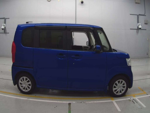 2017 Honda N-BOX JF3[2]