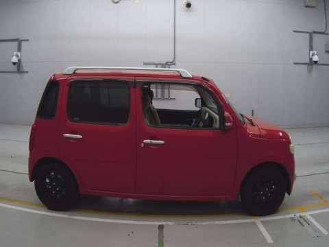 2010 Daihatsu Mira Cocoa L675S[2]