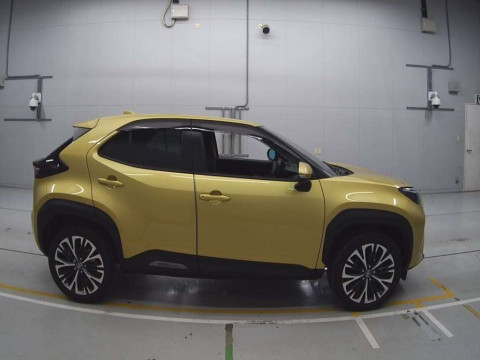 2022 Toyota YARIS CROSS MXPB10[2]