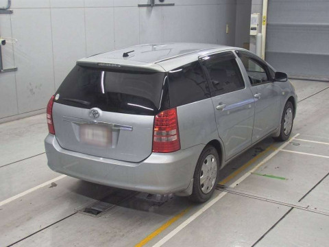 2004 Toyota Wish ZNE10G[1]