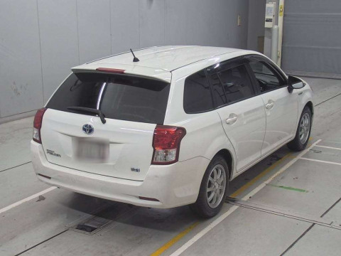 2013 Toyota Corolla Fielder NKE165G[1]