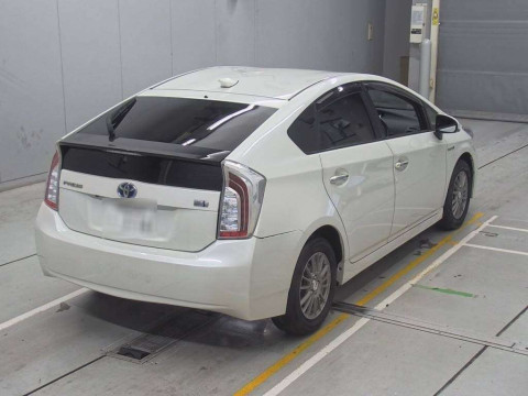 2014 Toyota Prius ZVW30[1]