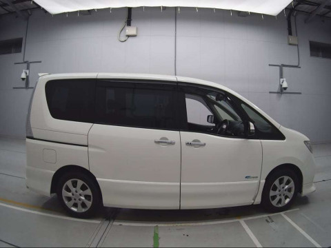 2012 Nissan Serena HFC26[2]