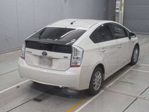 2010 Toyota Prius ZVW30[1]