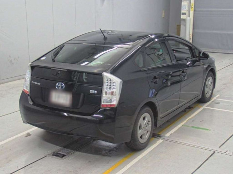 2010 Toyota Prius ZVW30[1]