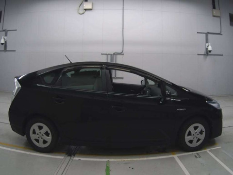 2010 Toyota Prius ZVW30[2]