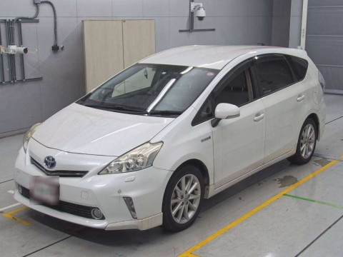 2014 Toyota Prius alpha ZVW41W[0]