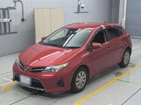 2012 Toyota Auris NZE181H[0]