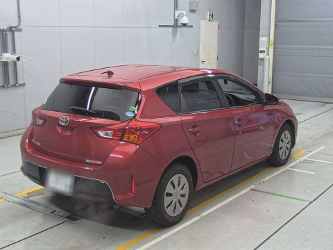 2012 Toyota Auris NZE181H[1]