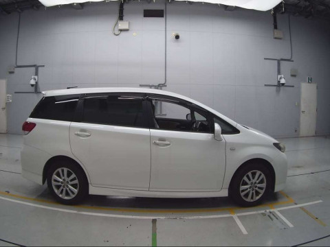 2009 Toyota Wish ZGE20W[2]