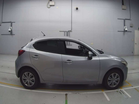 2014 Mazda Demio DJ3FS[2]