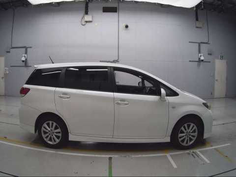 2009 Toyota Wish ZGE20W[2]