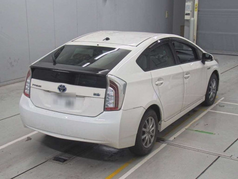 2015 Toyota Prius ZVW30[1]