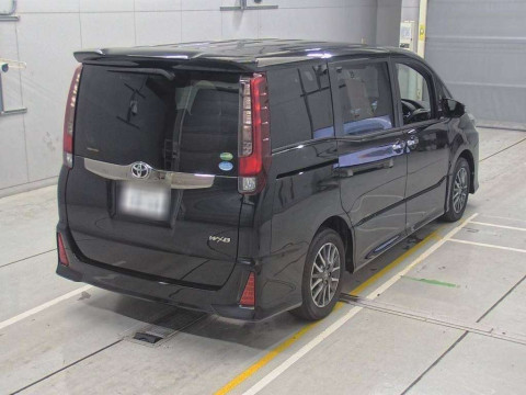 2016 Toyota Noah ZRR80W[1]