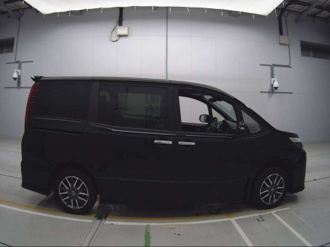 2016 Toyota Noah ZRR80W[2]