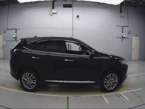 2017 Toyota Harrier ZSU60W[2]