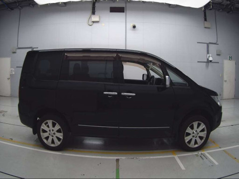 2013 Mitsubishi Delica D5 CV1W[2]