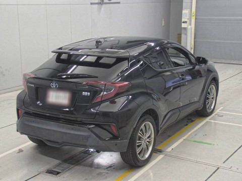 2018 Toyota C-HR ZYX10[1]