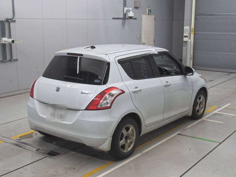 2011 Suzuki Swift ZC72S[1]