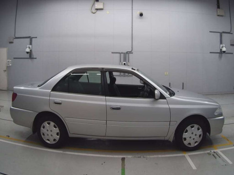 2001 Toyota Carina AT212[2]