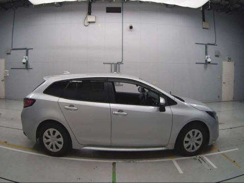 2021 Toyota Corolla Touring Wagon ZWE211W[2]