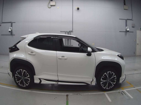 2022 Toyota YARIS CROSS MXPB10[2]