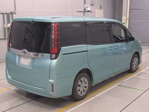 2016 Toyota Noah ZRR80G[1]