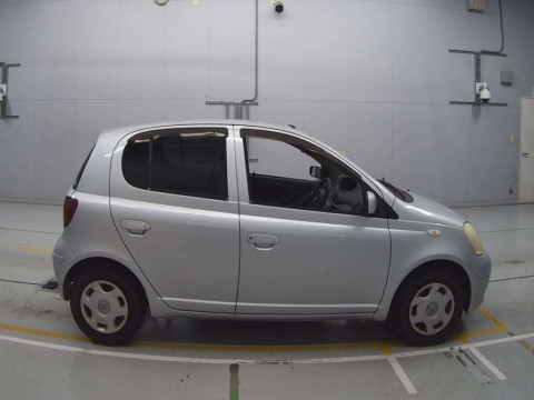 2002 Toyota Vitz SCP10[2]