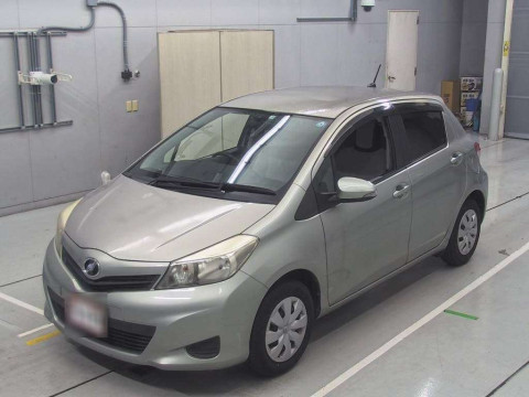 2011 Toyota Vitz KSP130[0]